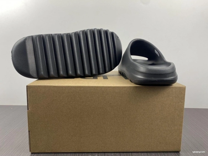 Onyx Adidas Slide HQ6448 Yeezy 0825